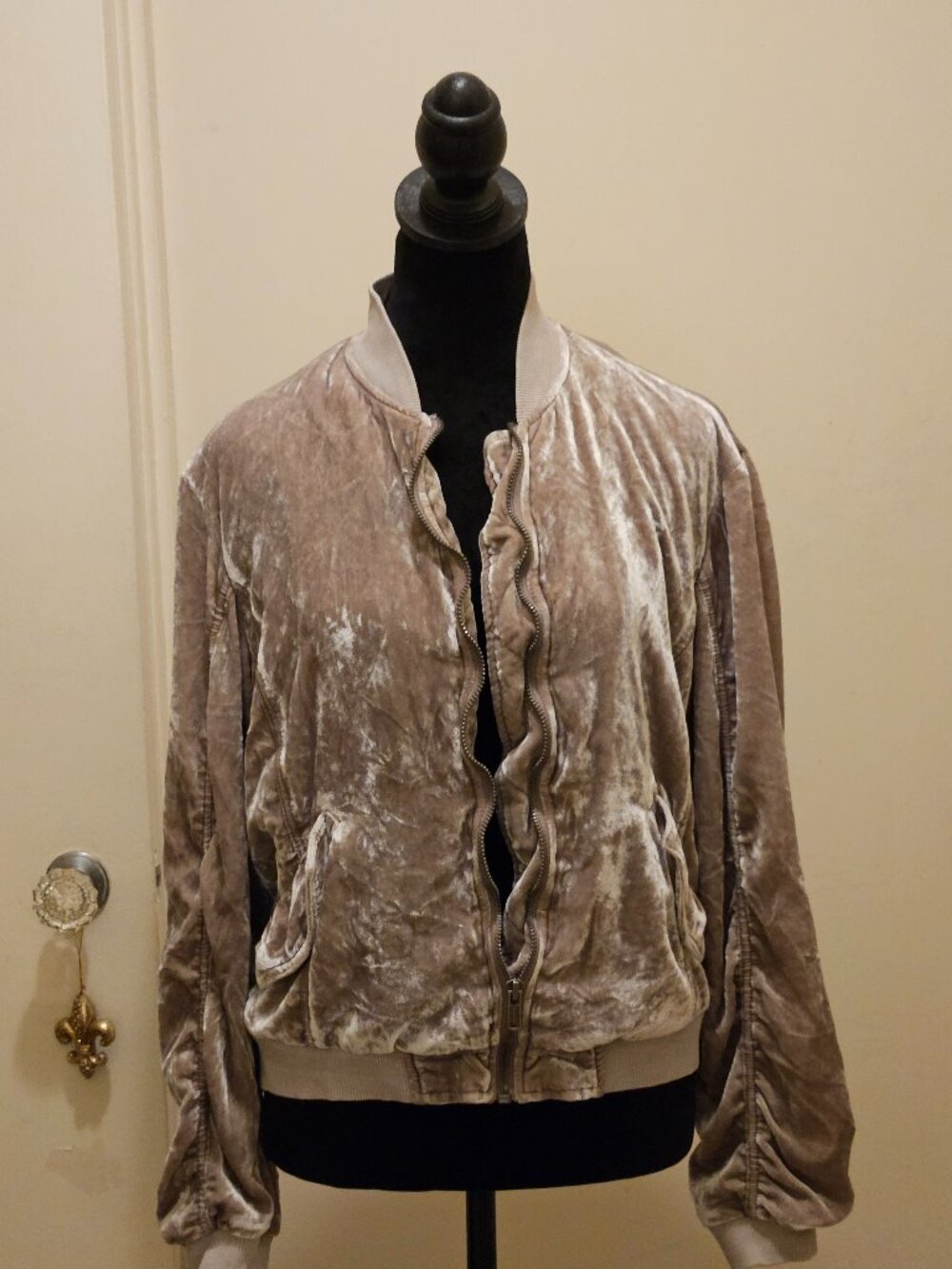 Free People Ruffled Champagne Velvet Velvet Zippered Jacket. Small